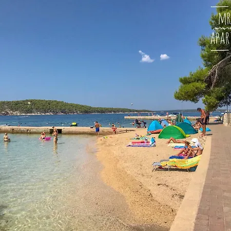 Mr. Hall Appartamento Barbat na Rabu